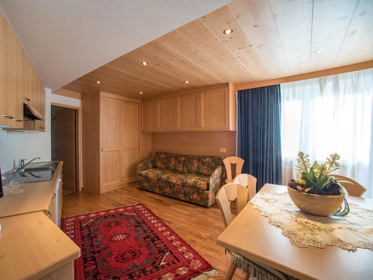 Residence Salvan Corvara In Badia Luaran gambar