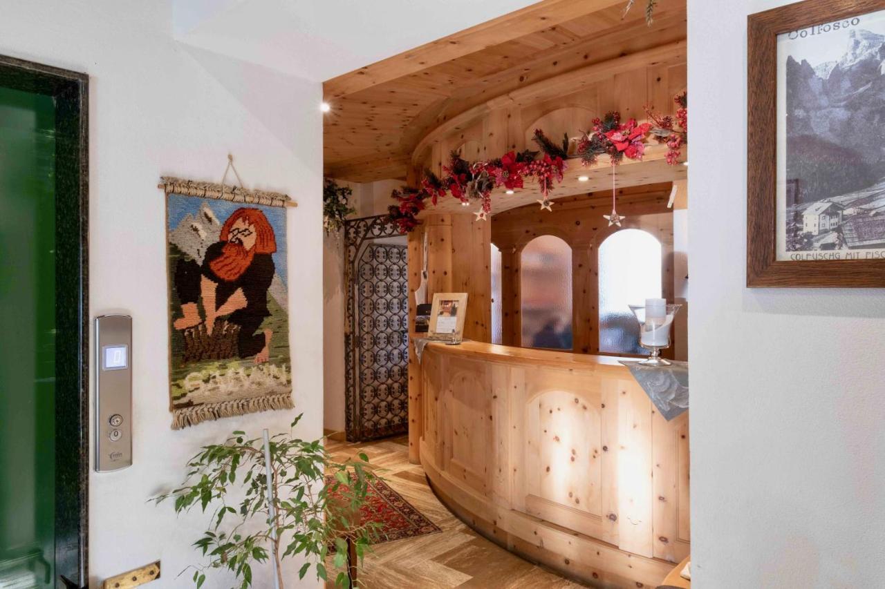 Residence Salvan Corvara In Badia Luaran gambar
